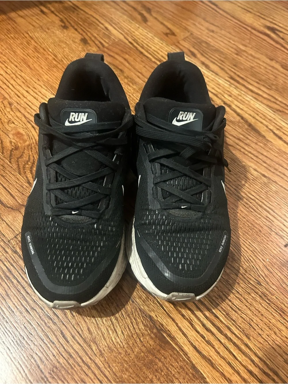 Nike women’s Black Running Shoes
